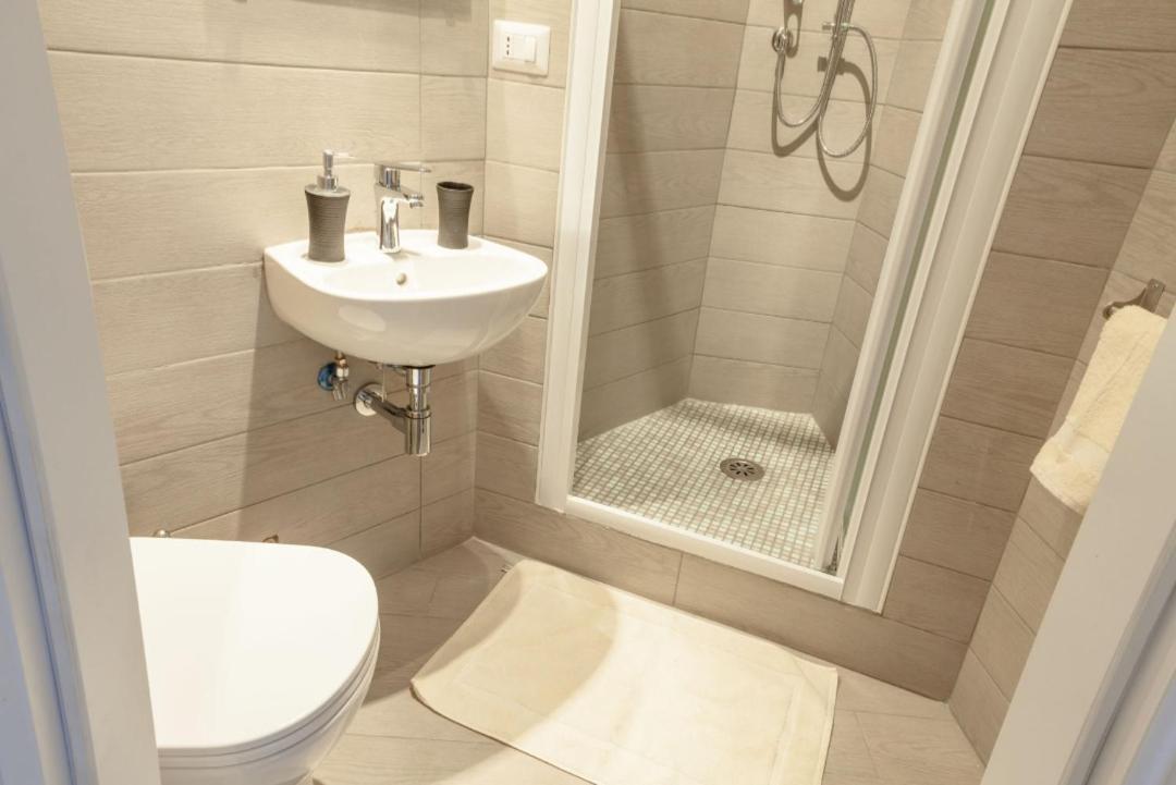Infinity Castle Otel Roma Dış mekan fotoğraf